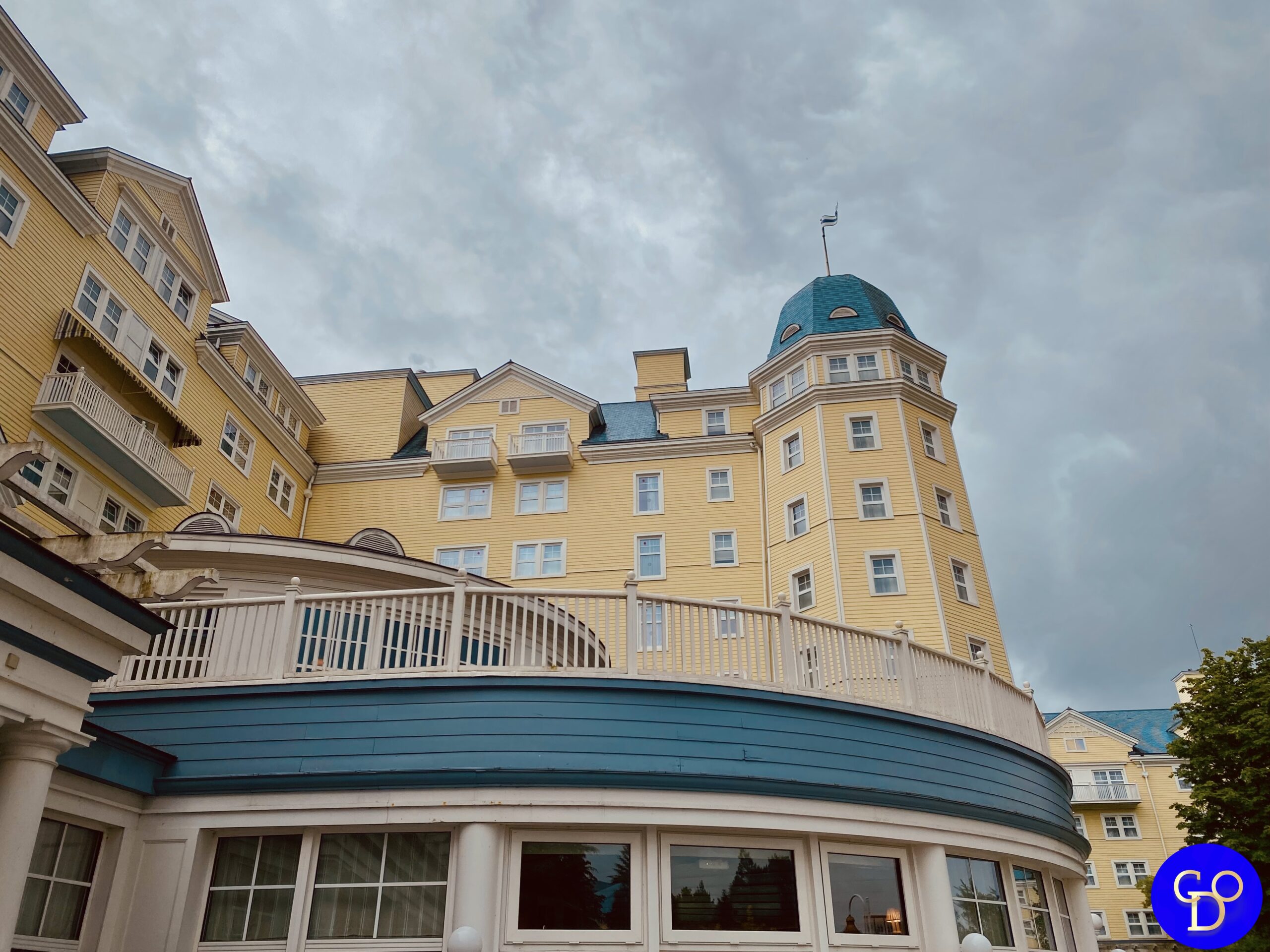 Hotels Disneyland Paris explorez la magie des hôtels les offres des hôtels de DisneylandParis et leur prestations / Le New Port Bay Club - bâtiment principal de l'hôtel / Compass Club de l'hôtel New Port Bay Club